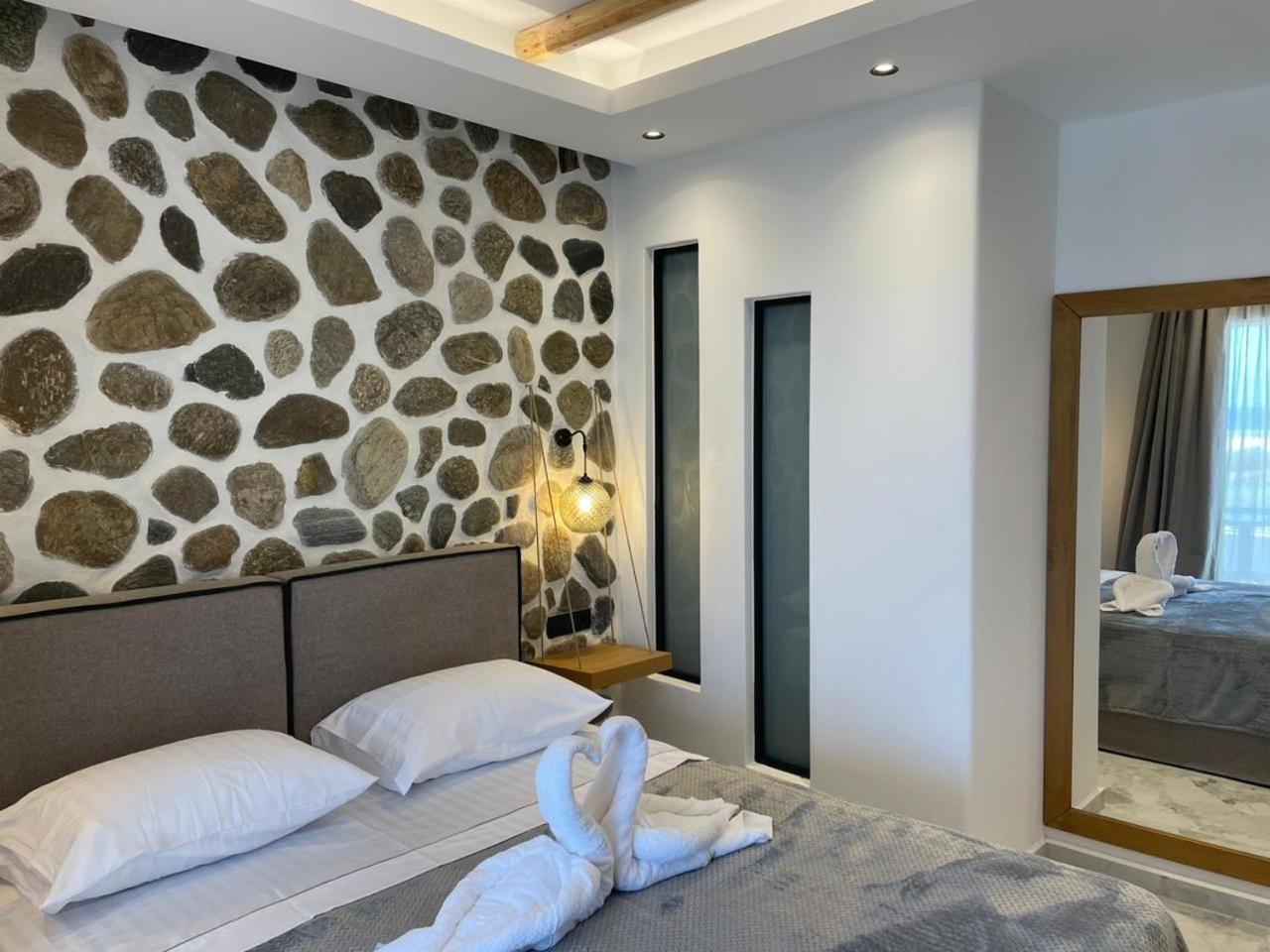 Latramys Suites Mikri Vigla Exterior photo