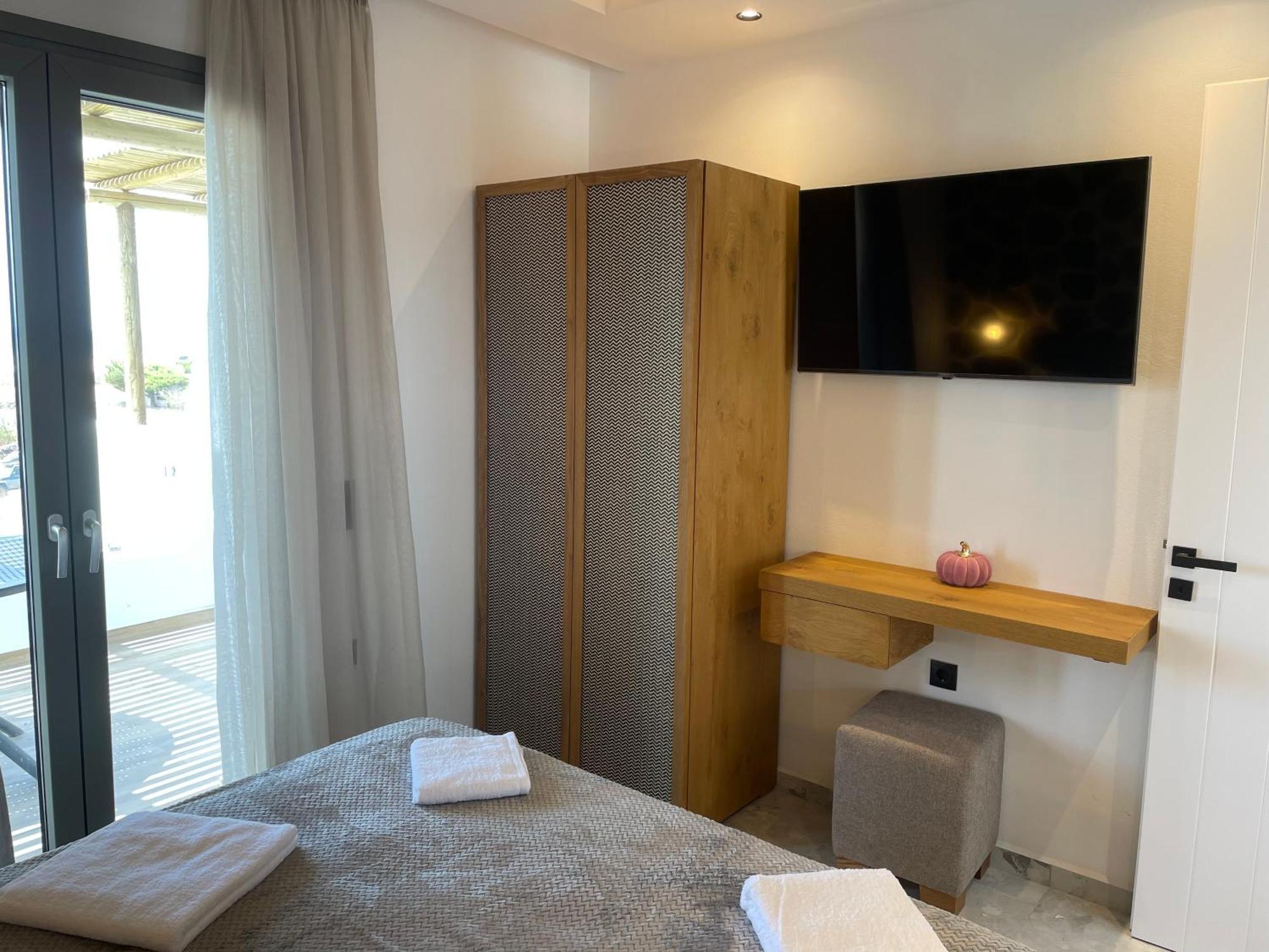 Latramys Suites Mikri Vigla Exterior photo
